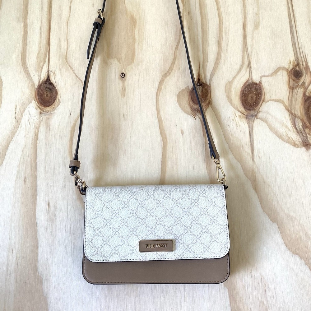 Nine West Tan Cream Crossbody Purse With Strap